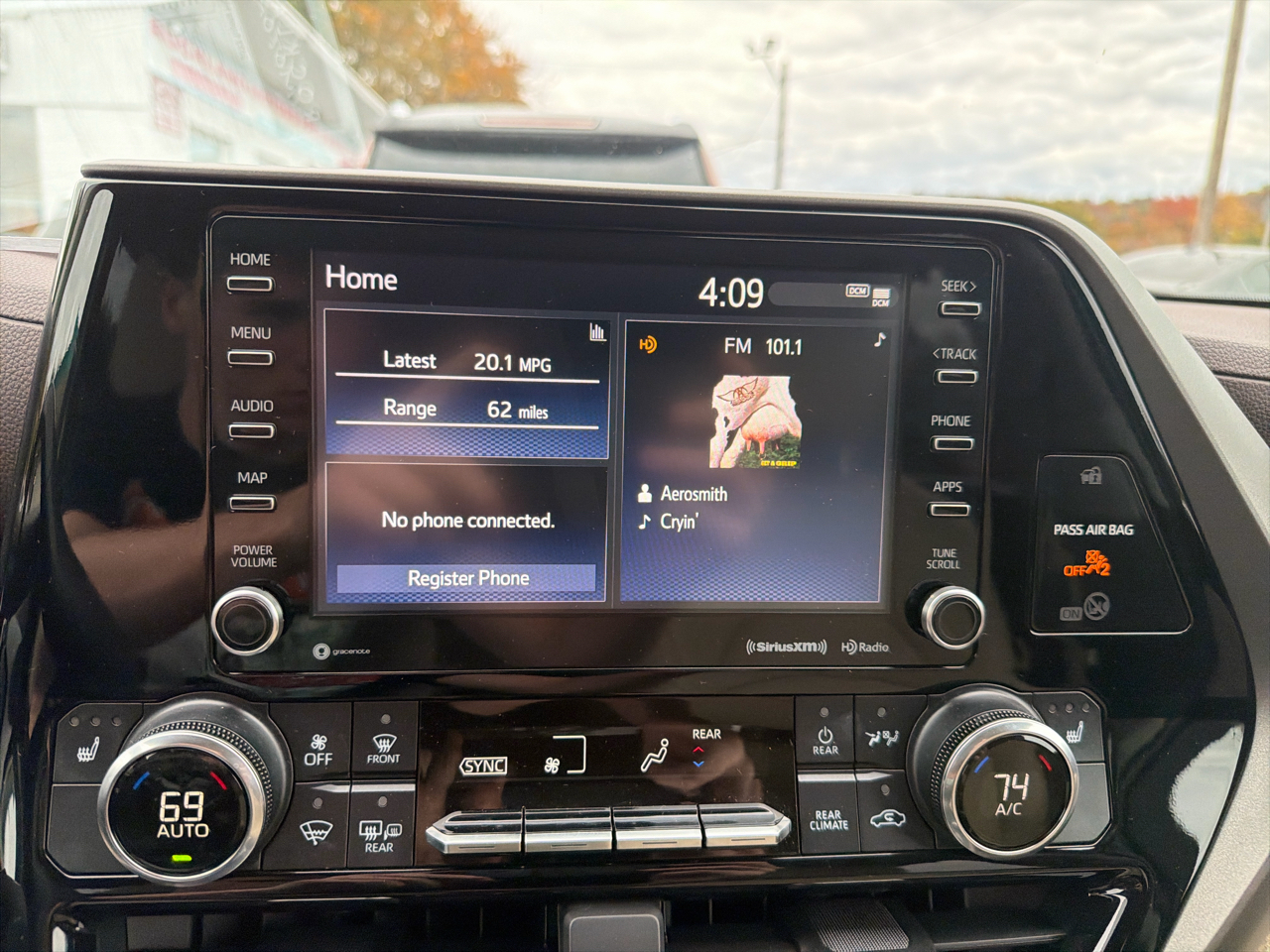 Toyota Highlander XLE AWD (Natl) 2022 Toyota Highlander XLE AWD (Natl) 2022