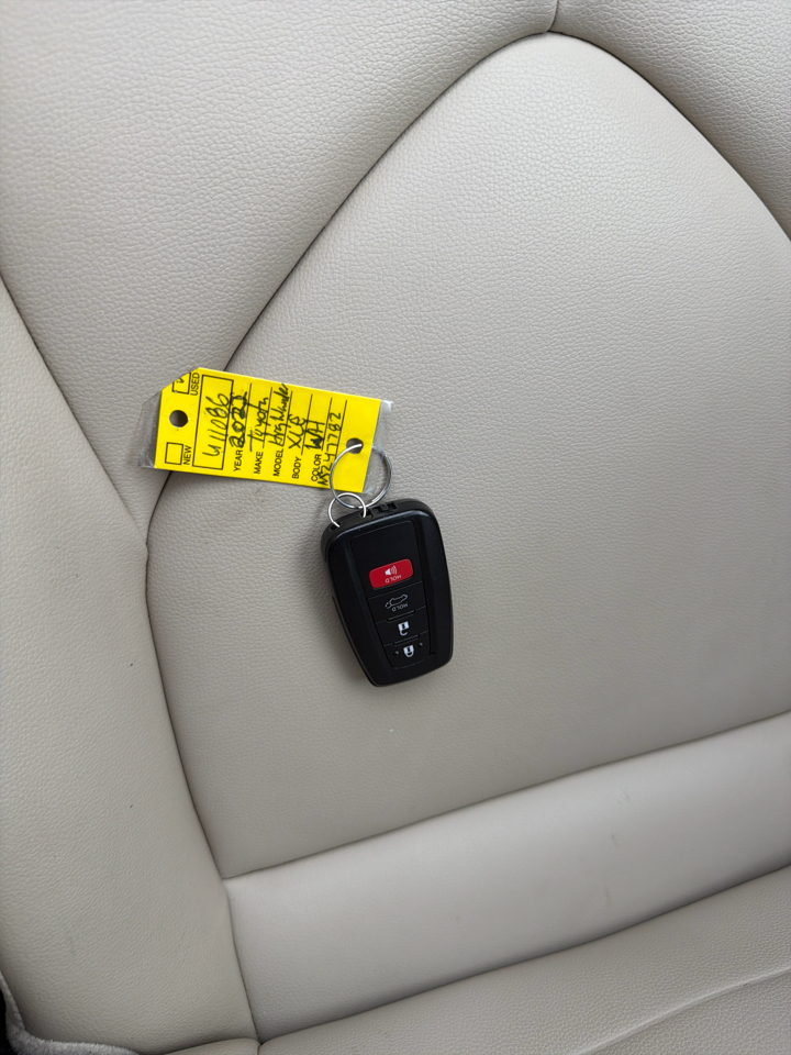 Toyota Highlander XLE AWD (Natl) 2022 Toyota Highlander XLE AWD (Natl) 2022