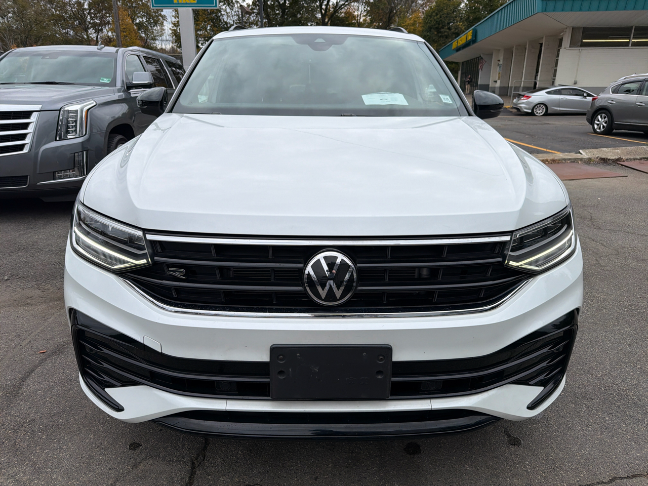 Volkswagen Tiguan 2.0T SE R-Line Black 4MOTION 2022 Volkswagen Tiguan 2.0T SE R-Line Black 4MOTION 2022