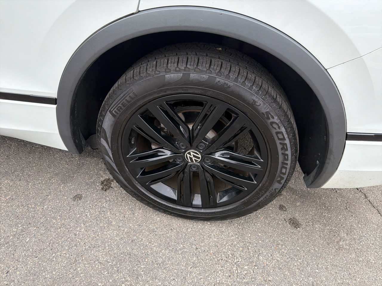 Volkswagen Tiguan 2.0T SE R-Line Black 4MOTION 2022 Volkswagen Tiguan 2.0T SE R-Line Black 4MOTION 2022