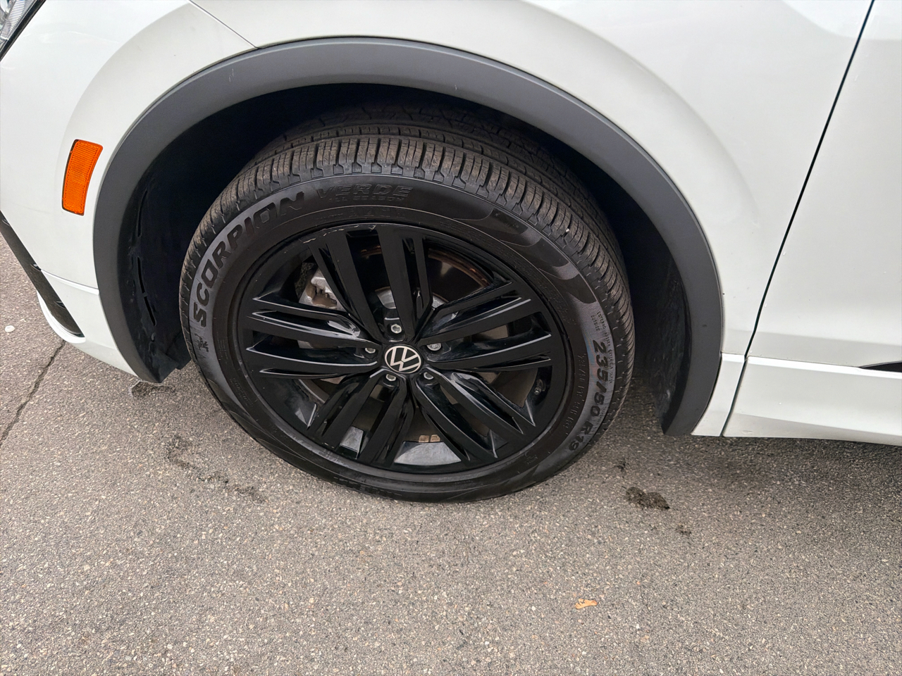 Volkswagen Tiguan 2.0T SE R-Line Black 4MOTION 2022 Volkswagen Tiguan 2.0T SE R-Line Black 4MOTION 2022