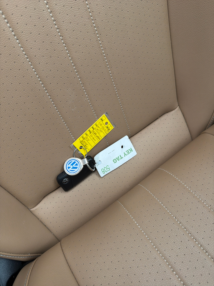 Volkswagen Tiguan 2.0T SE R-Line Black 4MOTION 2022 Volkswagen Tiguan 2.0T SE R-Line Black 4MOTION 2022