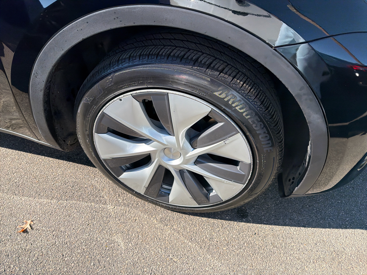 Tesla Model Y Long Range AWD 2023 Tesla Model Y Long Range AWD 2023