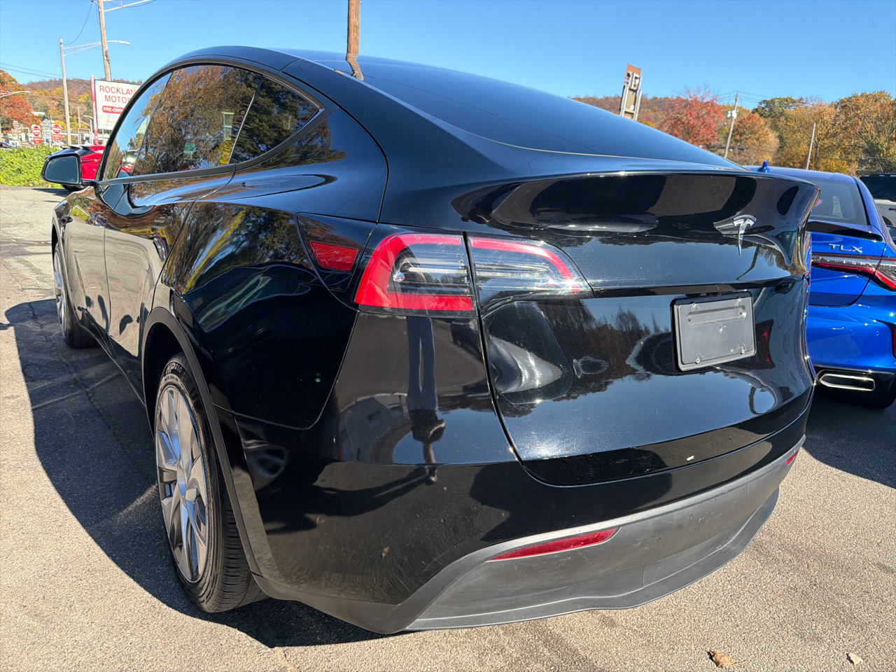 Tesla Model Y Long Range AWD 2023 Tesla Model Y Long Range AWD 2023