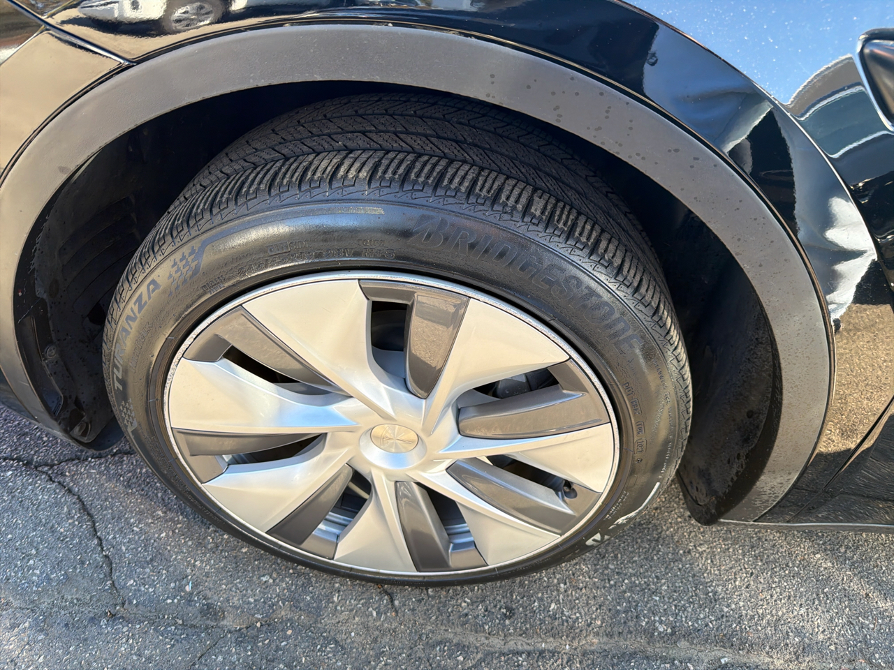 Tesla Model Y Long Range AWD 2023 Tesla Model Y Long Range AWD 2023