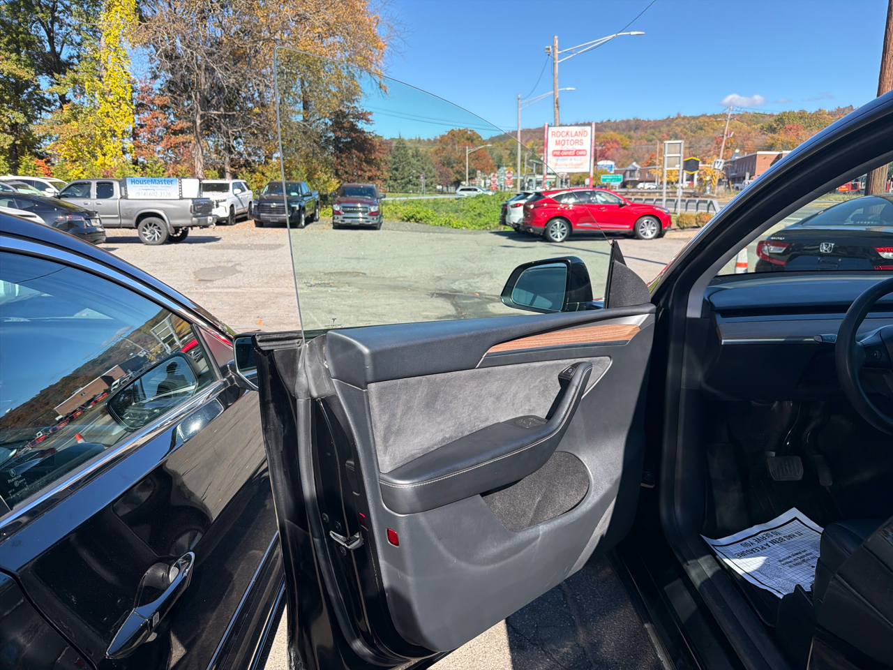 Tesla Model Y Long Range AWD 2023 Tesla Model Y Long Range AWD 2023