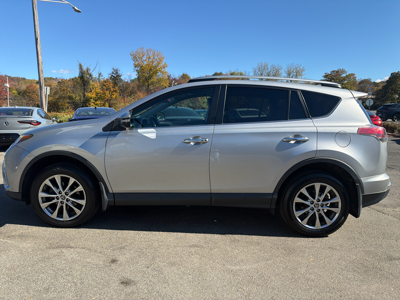 Toyota RAV4 Limited AWD (Natl) 2017 Toyota RAV4 Limited AWD (Natl) 2017