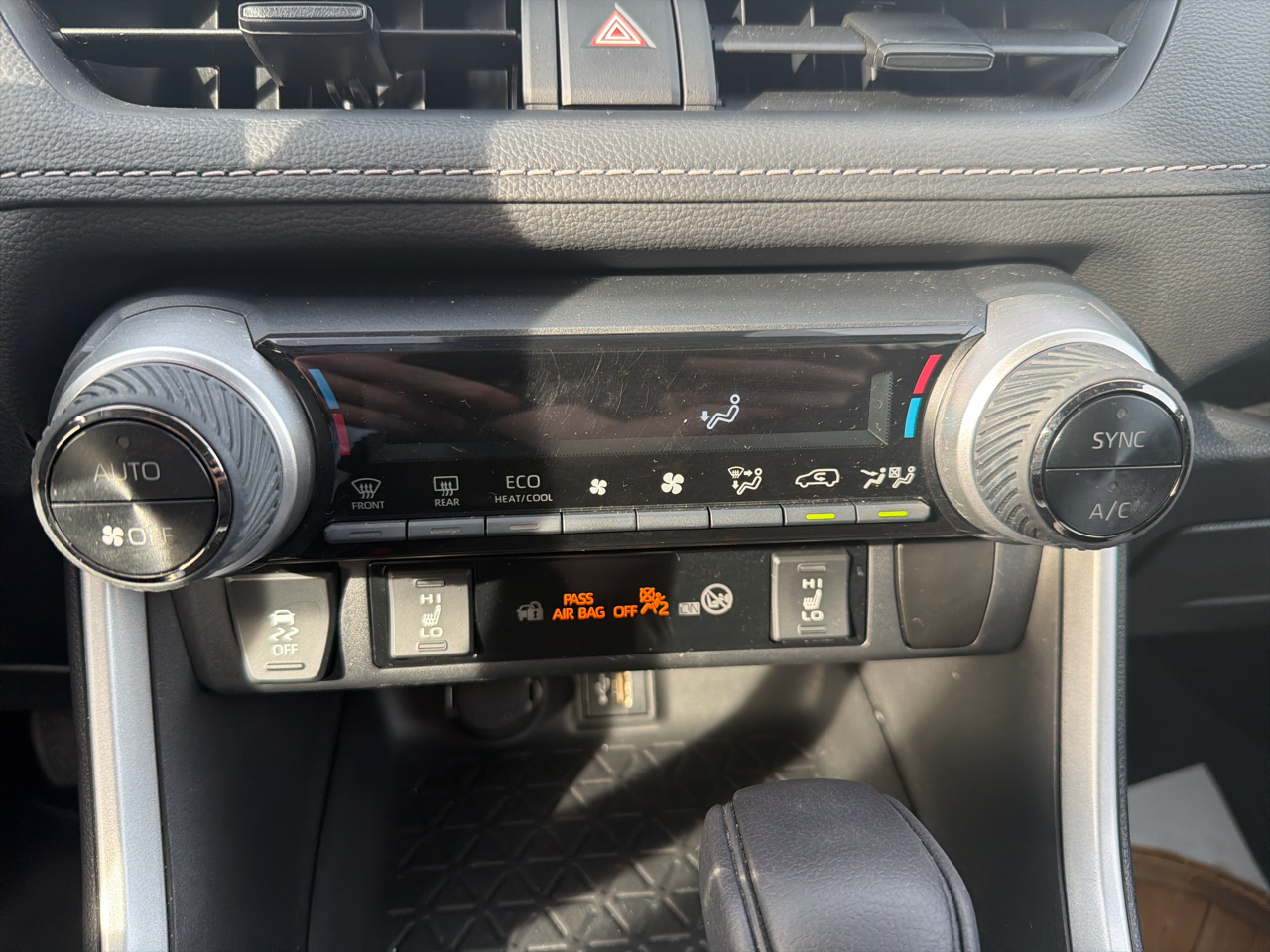 Toyota RAV4 Hybrid XLE AWD (Natl) 2023 Toyota RAV4 Hybrid XLE AWD (Natl) 2023