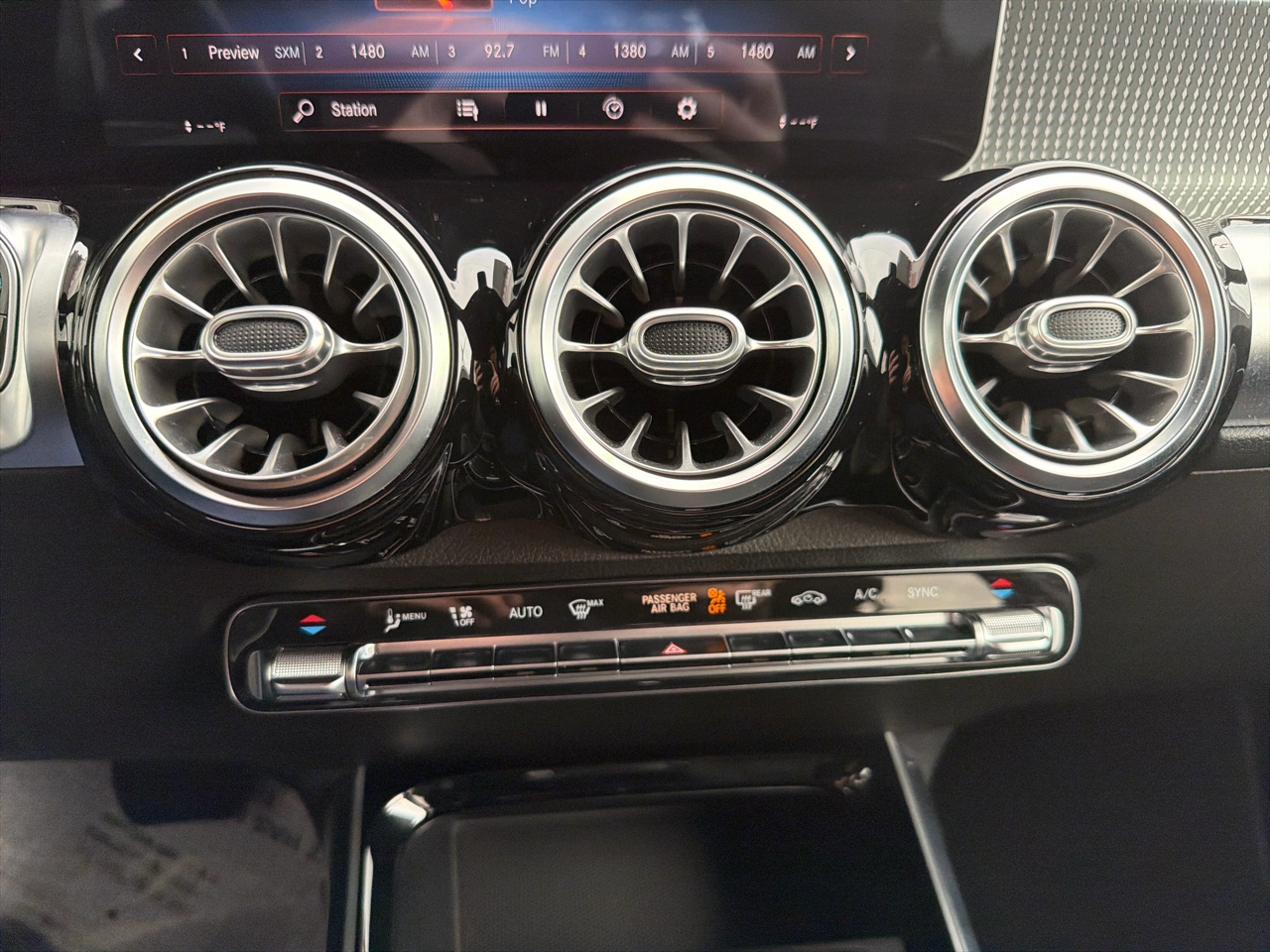 Mercedes-Benz GLB GLB 250 4MATIC SUV 2021 Mercedes-Benz GLB GLB 250 4MATIC SUV 2021