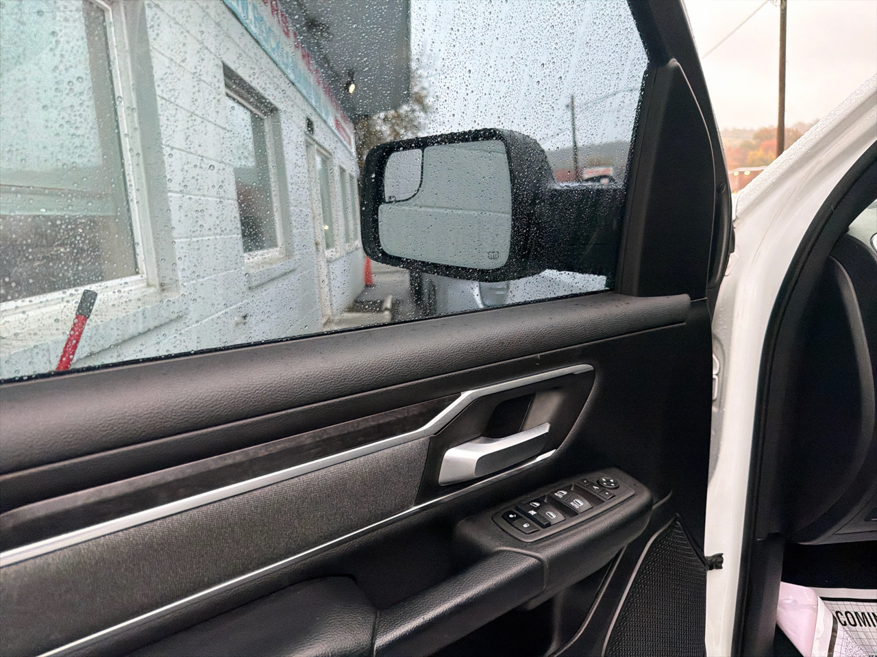 RAM 1500 Big Horn 4x4 Crew Cab 5'7" Box 2022 RAM 1500 Big Horn 4x4 Crew Cab 5'7" Box 2022