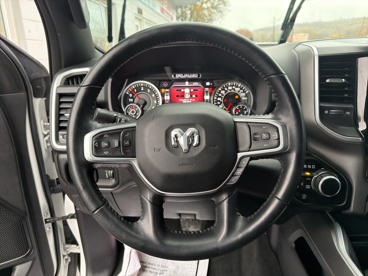 RAM 1500 Big Horn 4x4 Crew Cab 5'7" Box 2022 RAM 1500 Big Horn 4x4 Crew Cab 5'7" Box 2022