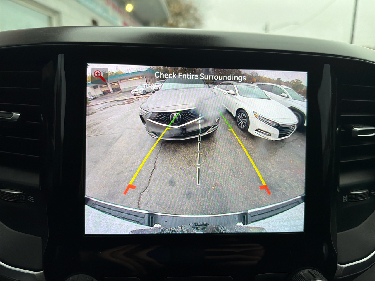 RAM 1500 Big Horn 4x4 Crew Cab 5'7" Box 2022 RAM 1500 Big Horn 4x4 Crew Cab 5'7" Box 2022