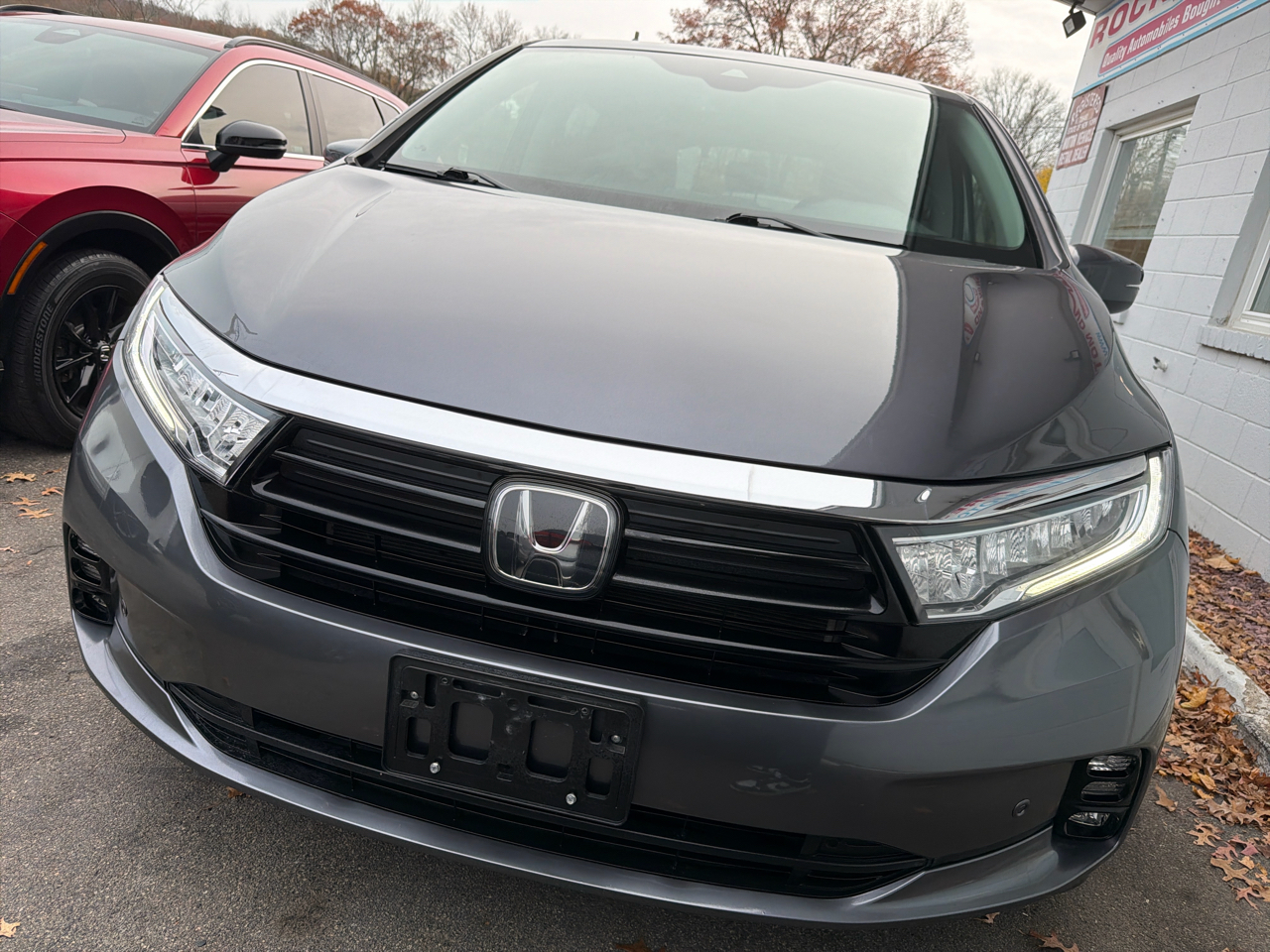 2021 Honda Odyssey Touring photo 2