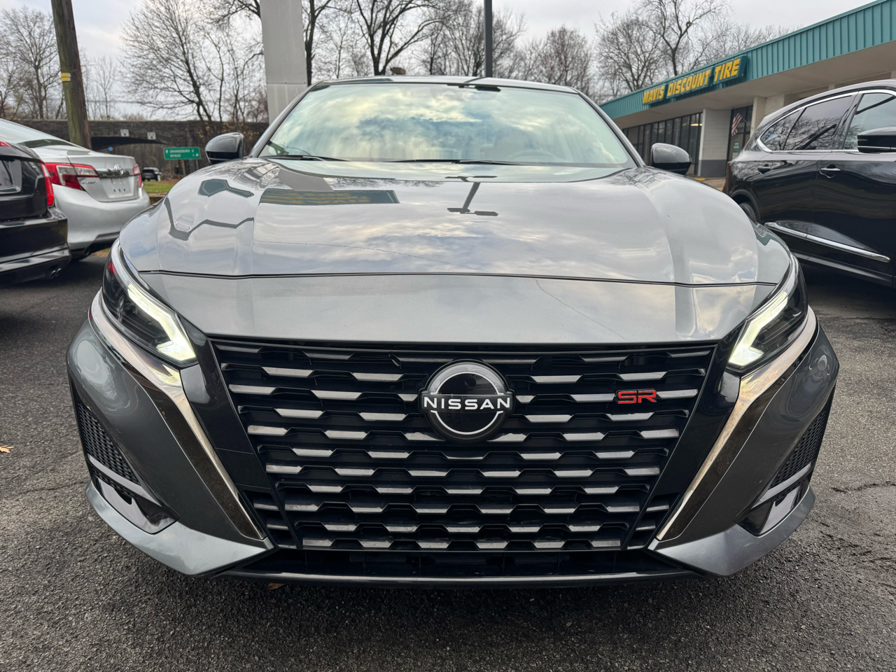 2024 Nissan Altima 2.5 SR photo 2