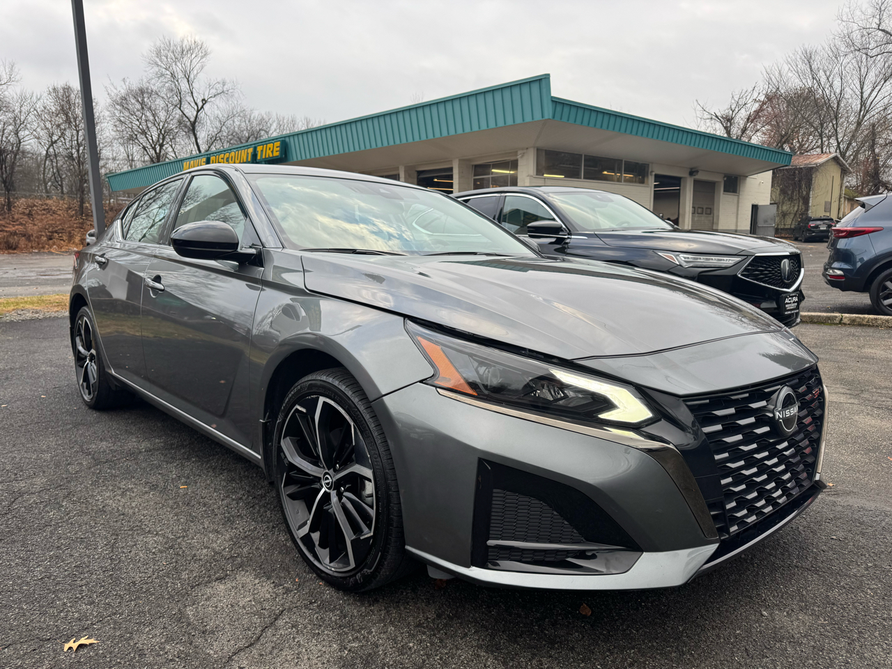 2024 Nissan Altima 2.5 SR photo 4