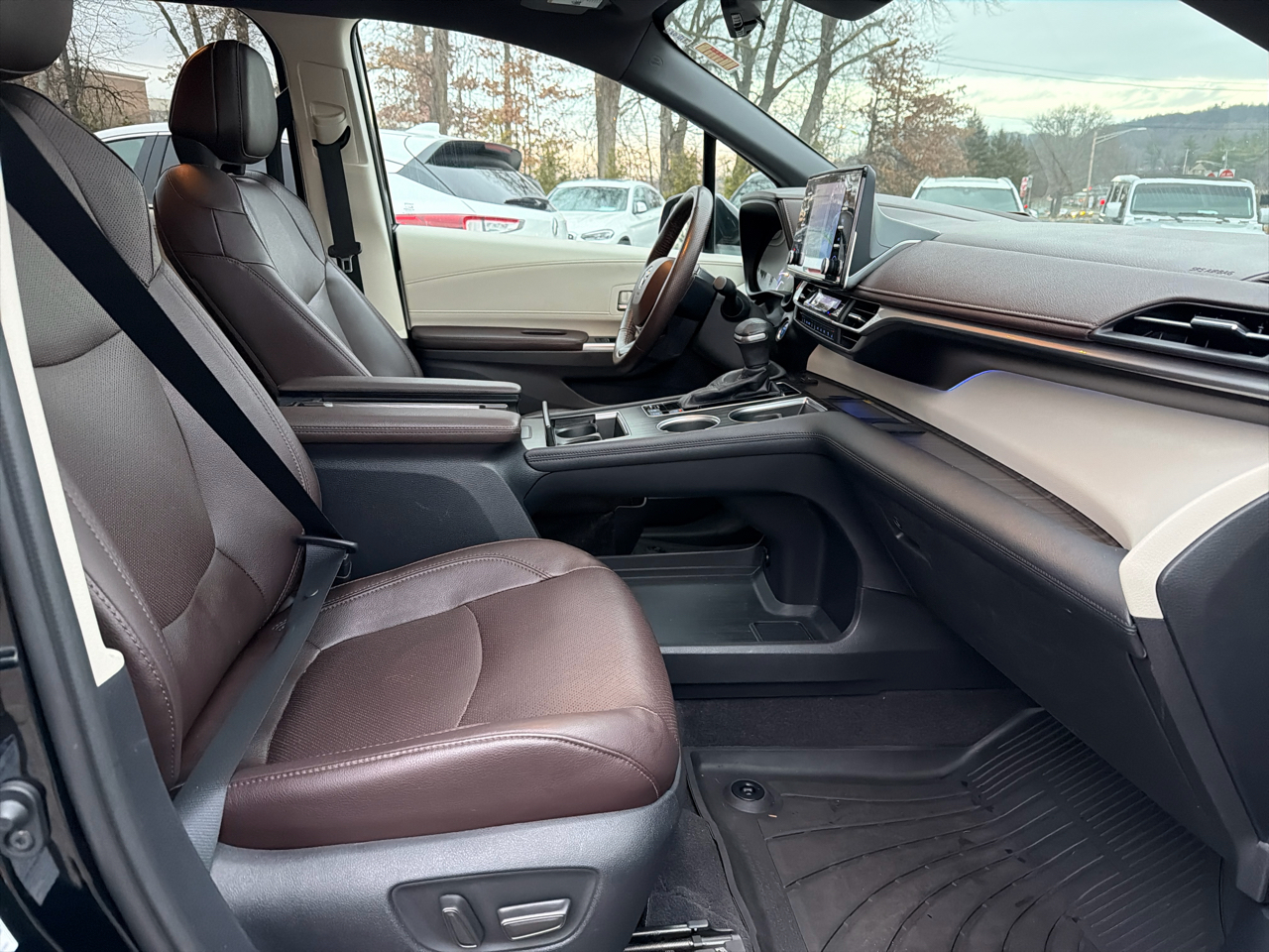 Toyota Sienna Platinum AWD 7-Passenger (Natl) 2021