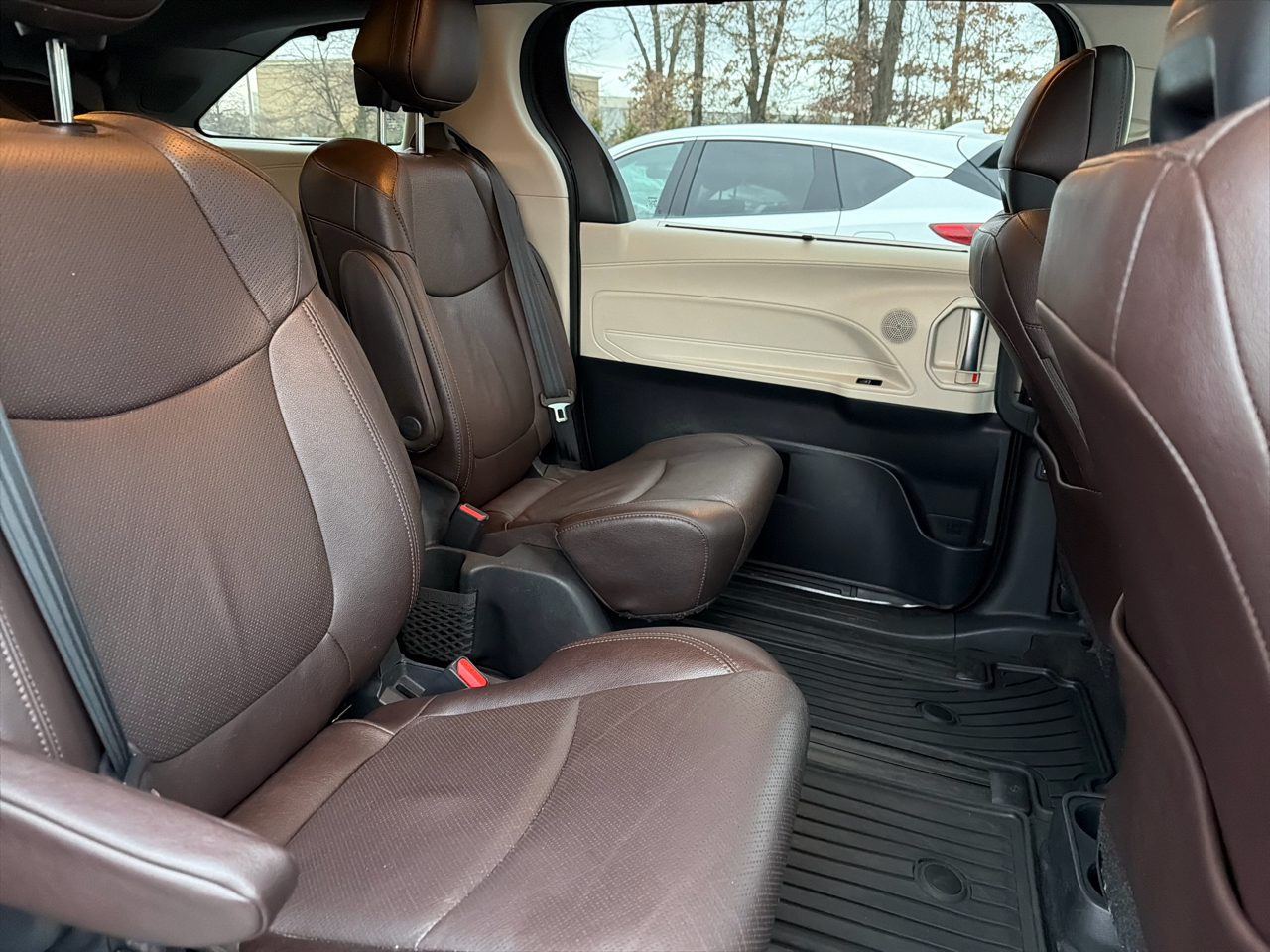 Toyota Sienna Platinum AWD 7-Passenger (Natl) 2021