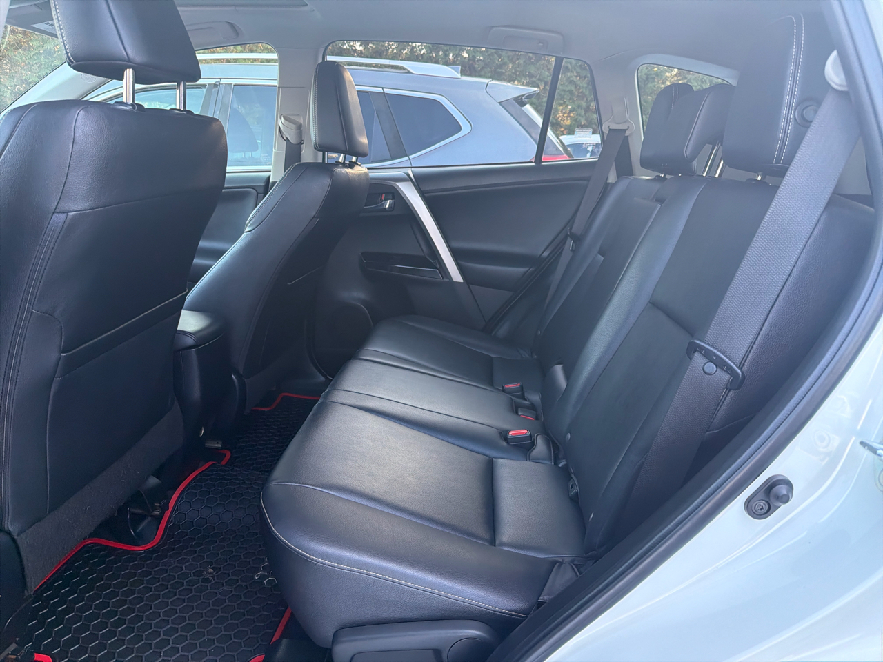 Toyota RAV4 AWD 4dr Limited (Natl) 2016