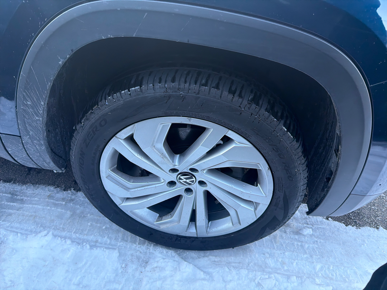 Volkswagen Atlas 3.6L V6 SE w/Technology 4MOTION 2023