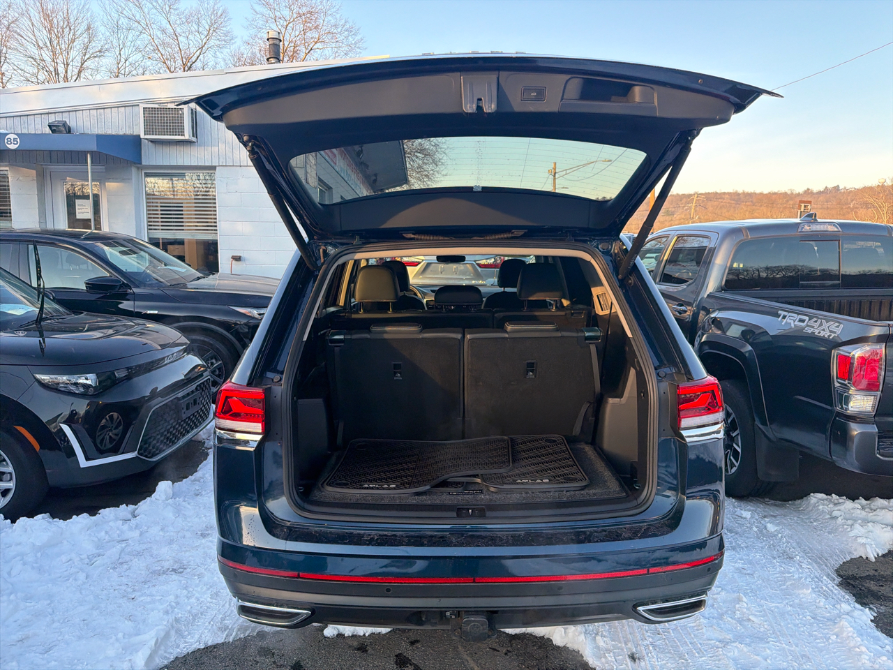 Volkswagen Atlas 3.6L V6 SE w/Technology 4MOTION 2023