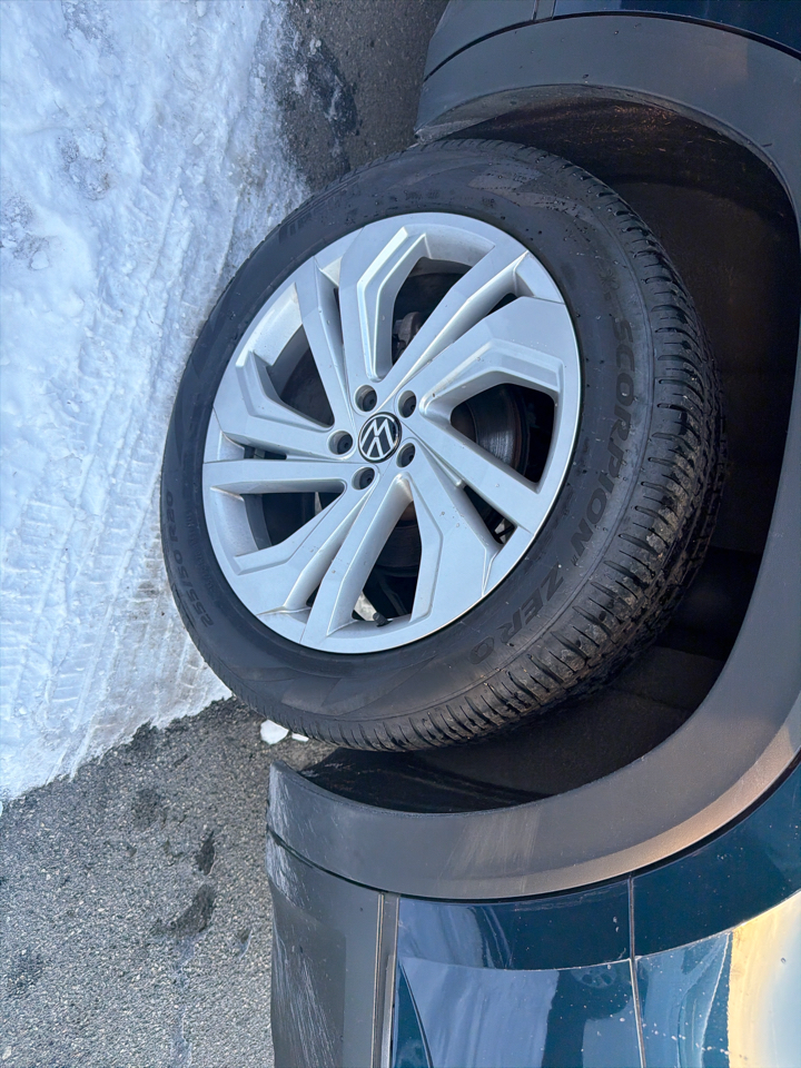 Volkswagen Atlas 3.6L V6 SE w/Technology 4MOTION 2023