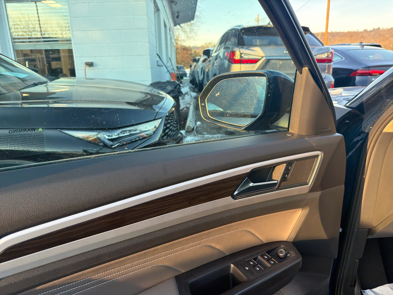 Volkswagen Atlas 3.6L V6 SE w/Technology 4MOTION 2023