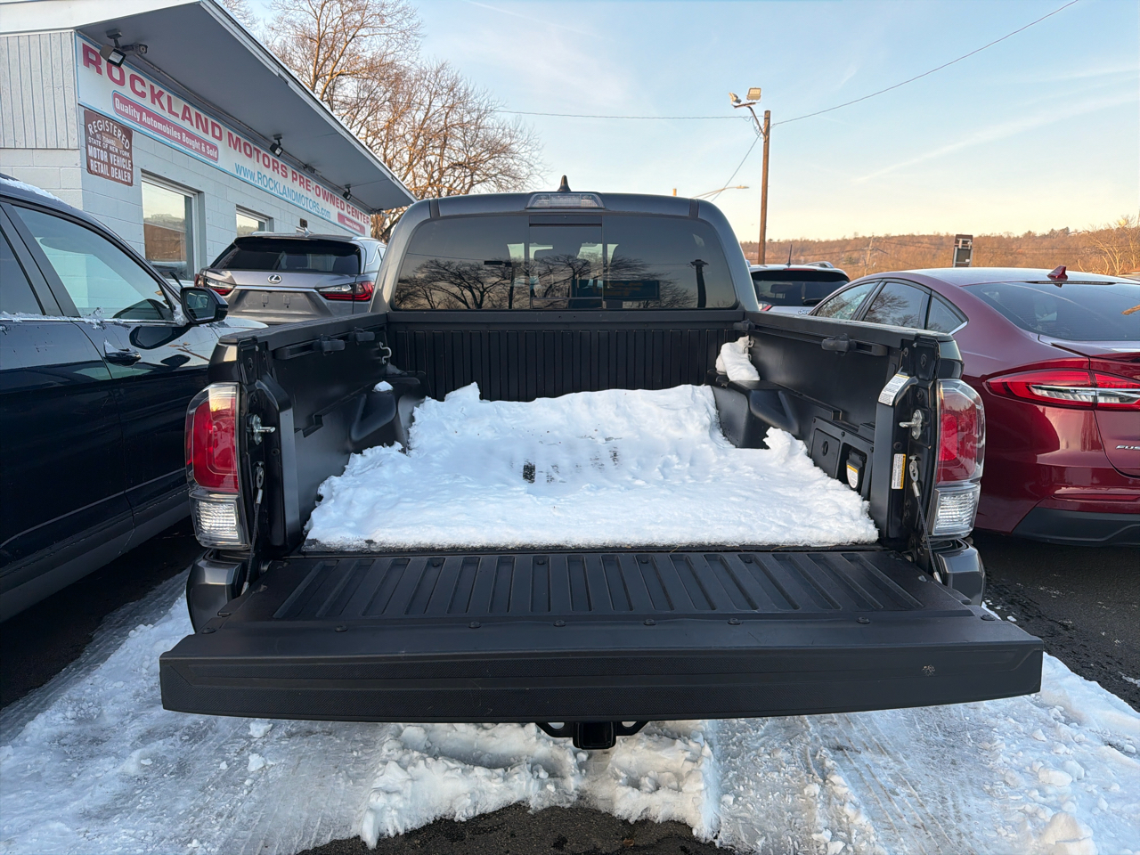 Toyota Tacoma 4WD TRD Off Road Double Cab 5' Bed V6 MT (Natl) 2022