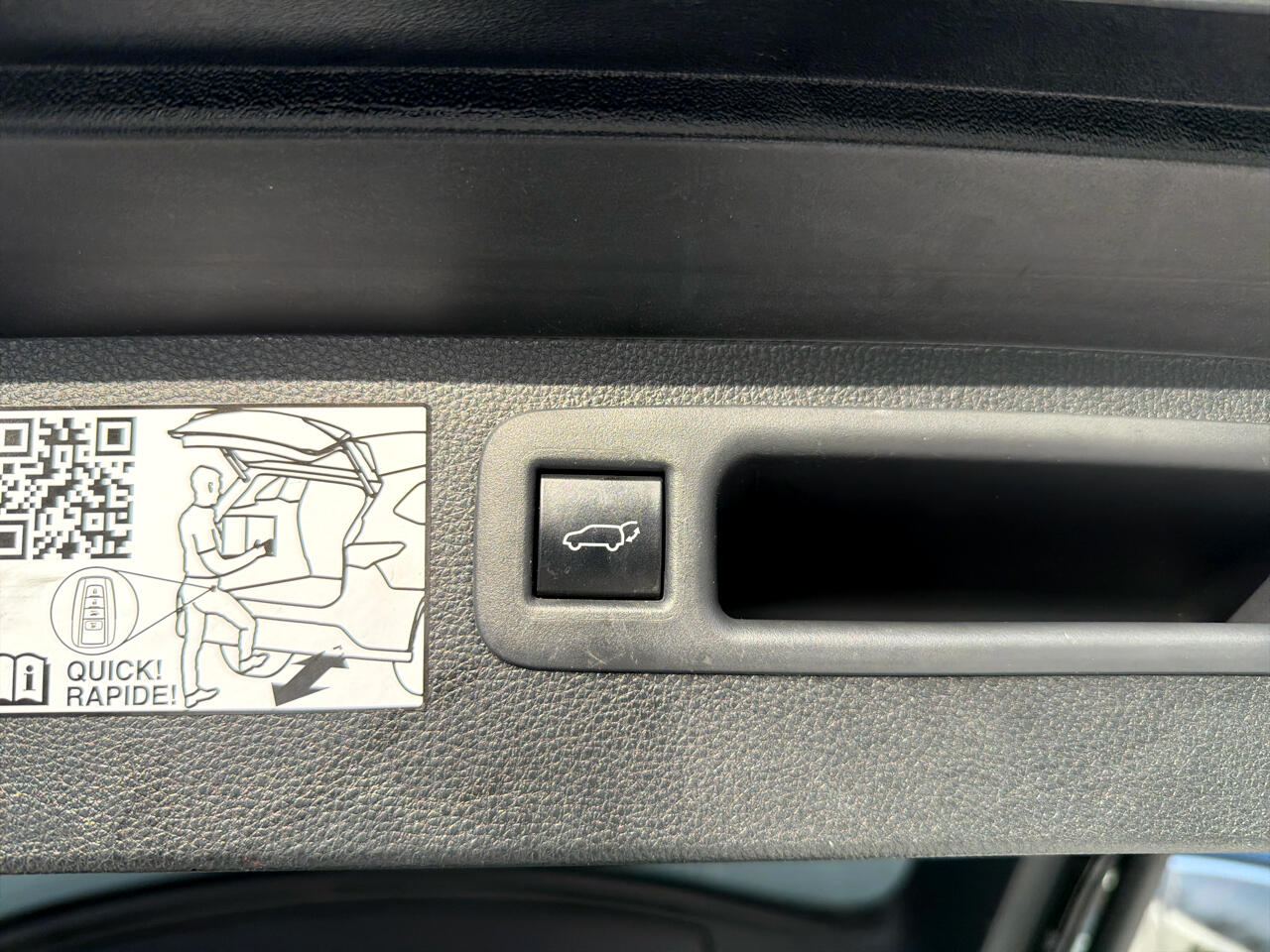 Toyota Highlander Hybrid Bronze Edition AWD (Natl) 2023