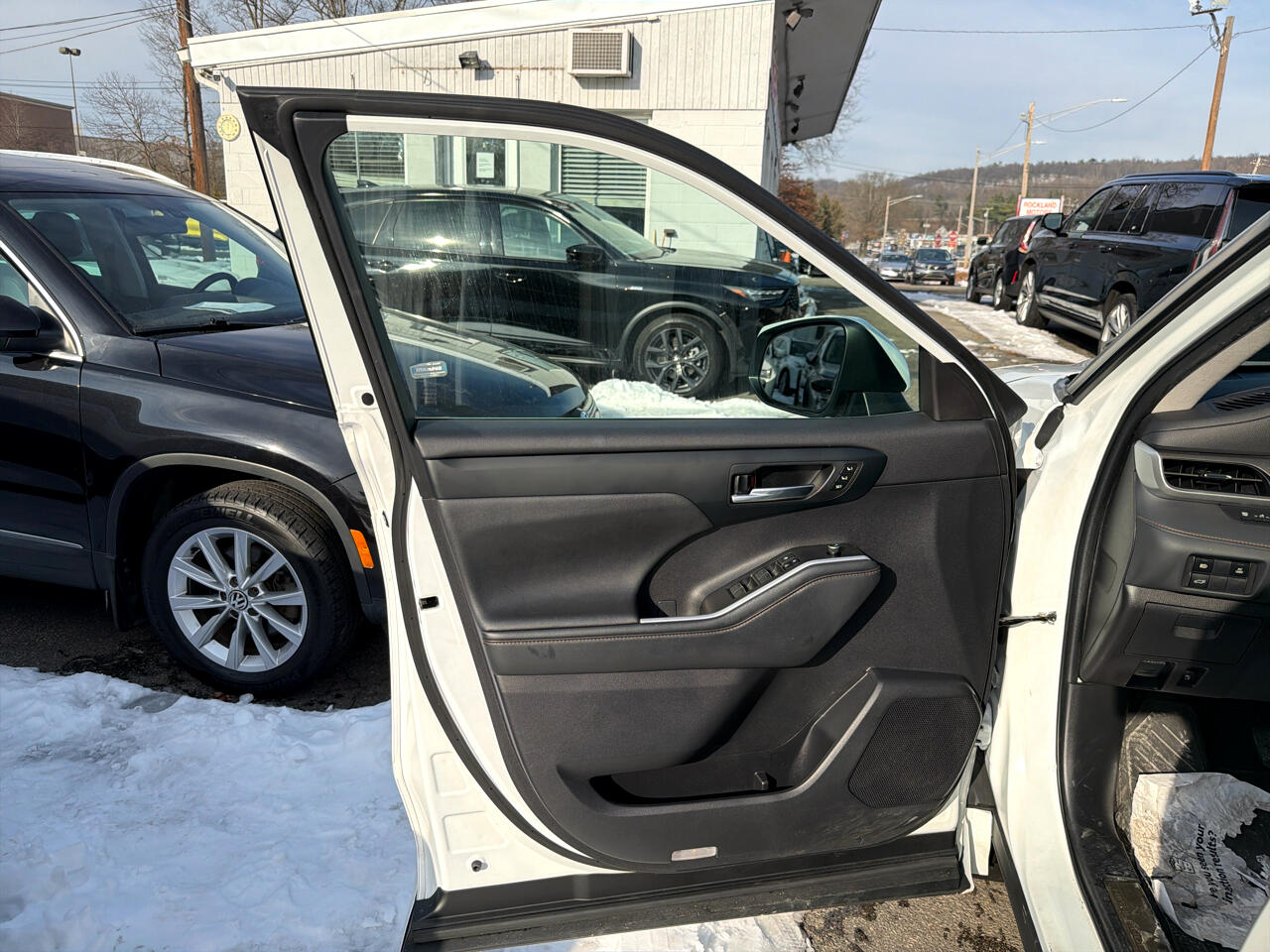 Toyota Highlander Hybrid Bronze Edition AWD (Natl) 2023