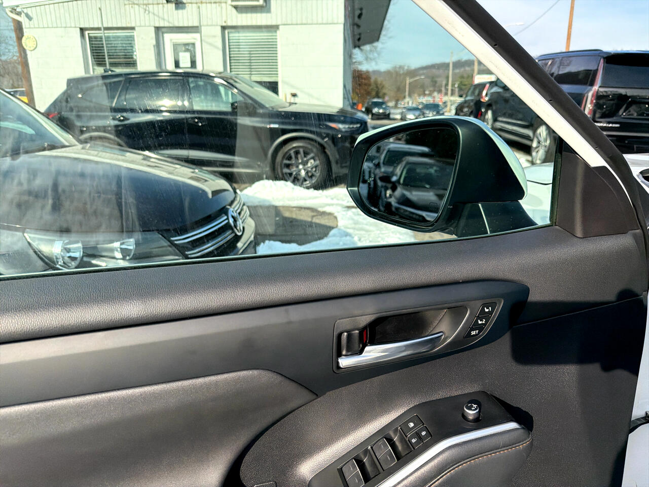 Toyota Highlander Hybrid Bronze Edition AWD (Natl) 2023