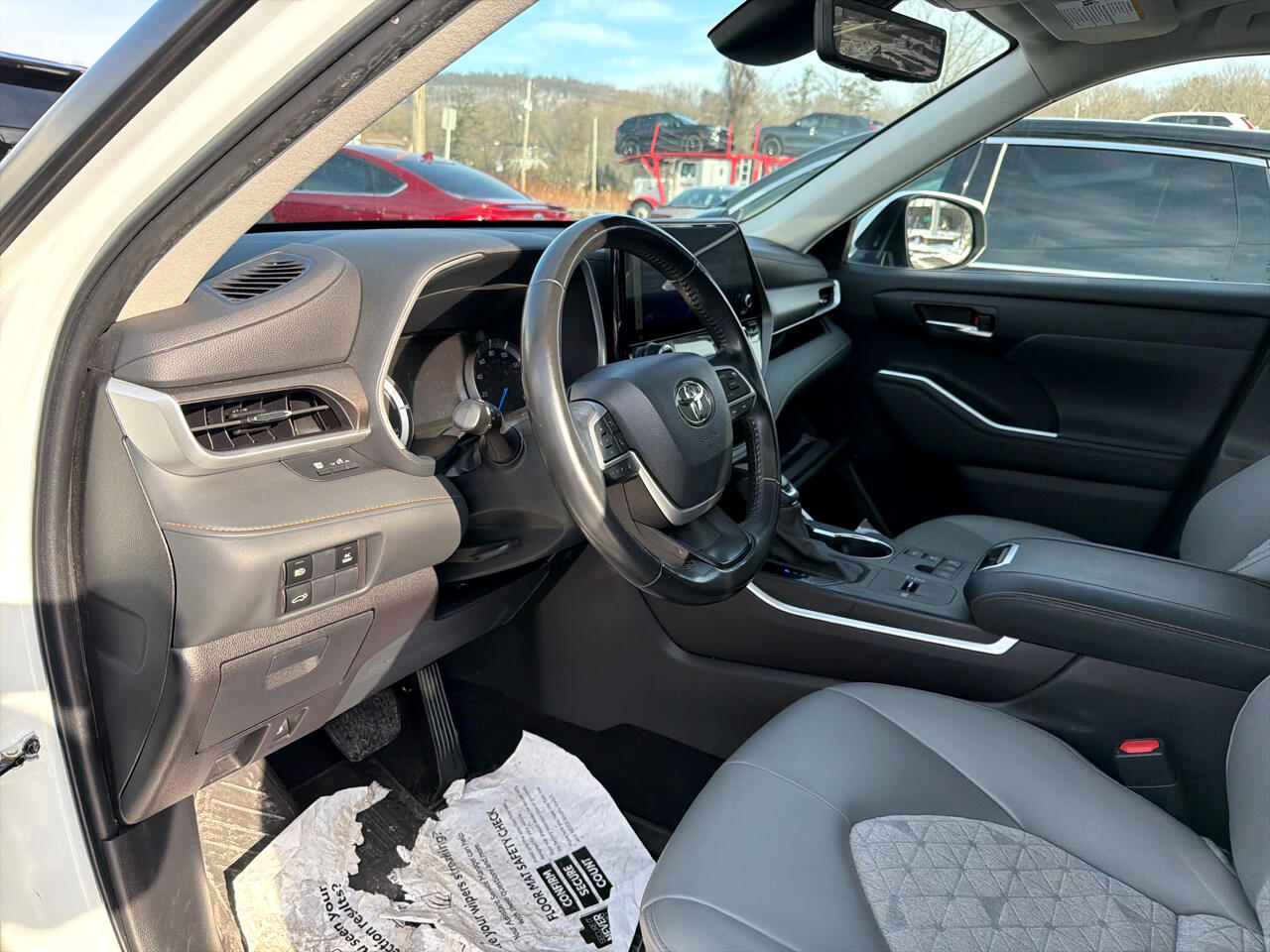 Toyota Highlander Hybrid Bronze Edition AWD (Natl) 2023