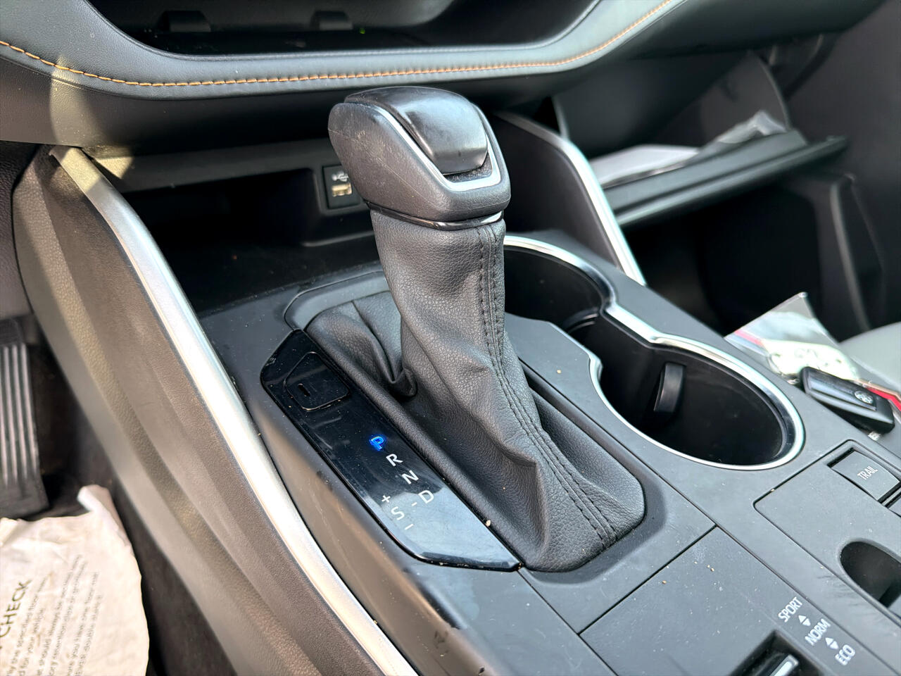 Toyota Highlander Hybrid Bronze Edition AWD (Natl) 2023