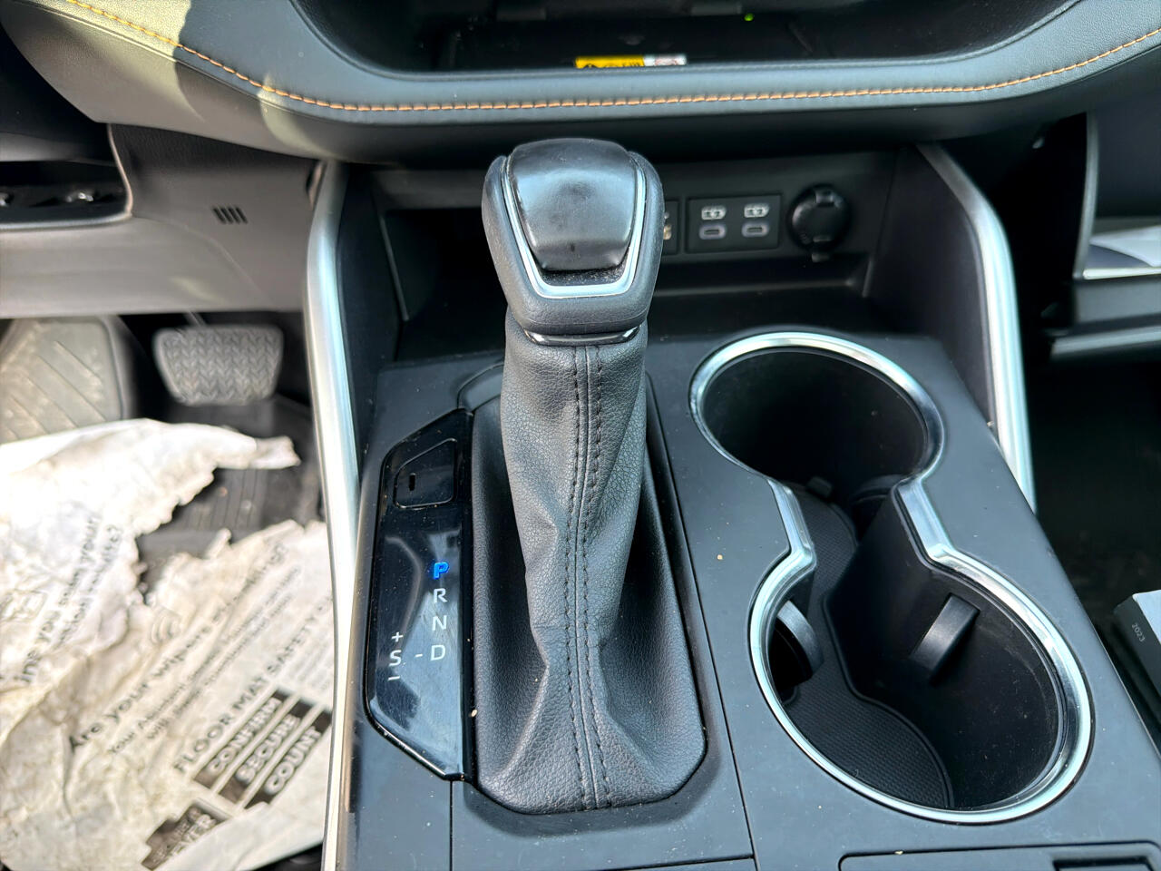 Toyota Highlander Hybrid Bronze Edition AWD (Natl) 2023