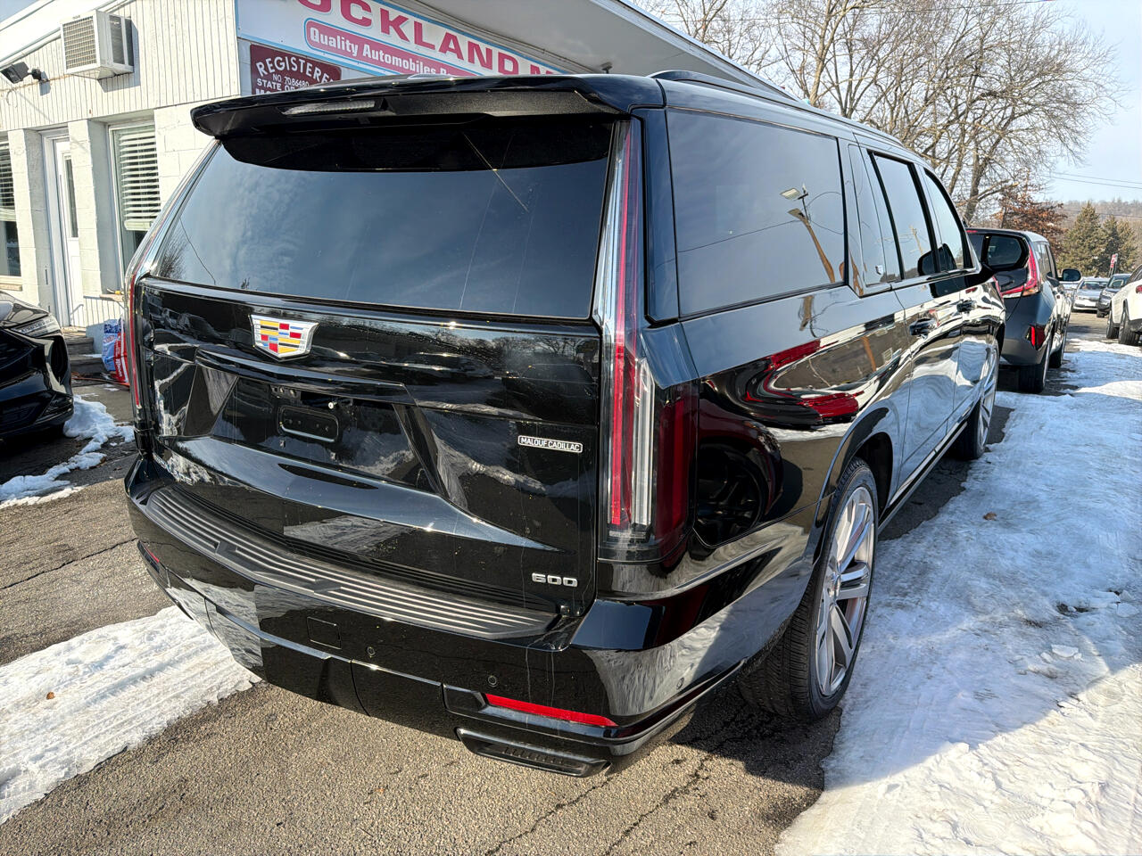 Cadillac Escalade ESV 4WD 4dr Sport 2025