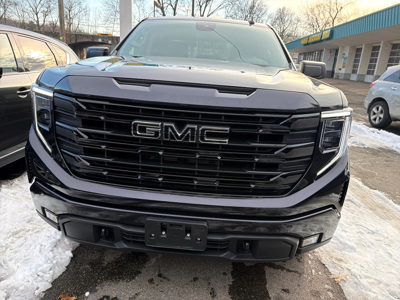 GMC Sierra 1500 4WD Crew Cab 147" Elevation w/3SB 2023