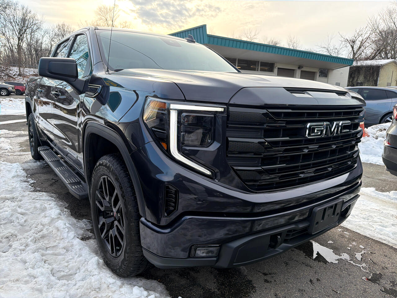 GMC Sierra 1500 4WD Crew Cab 147" Elevation w/3SB 2023