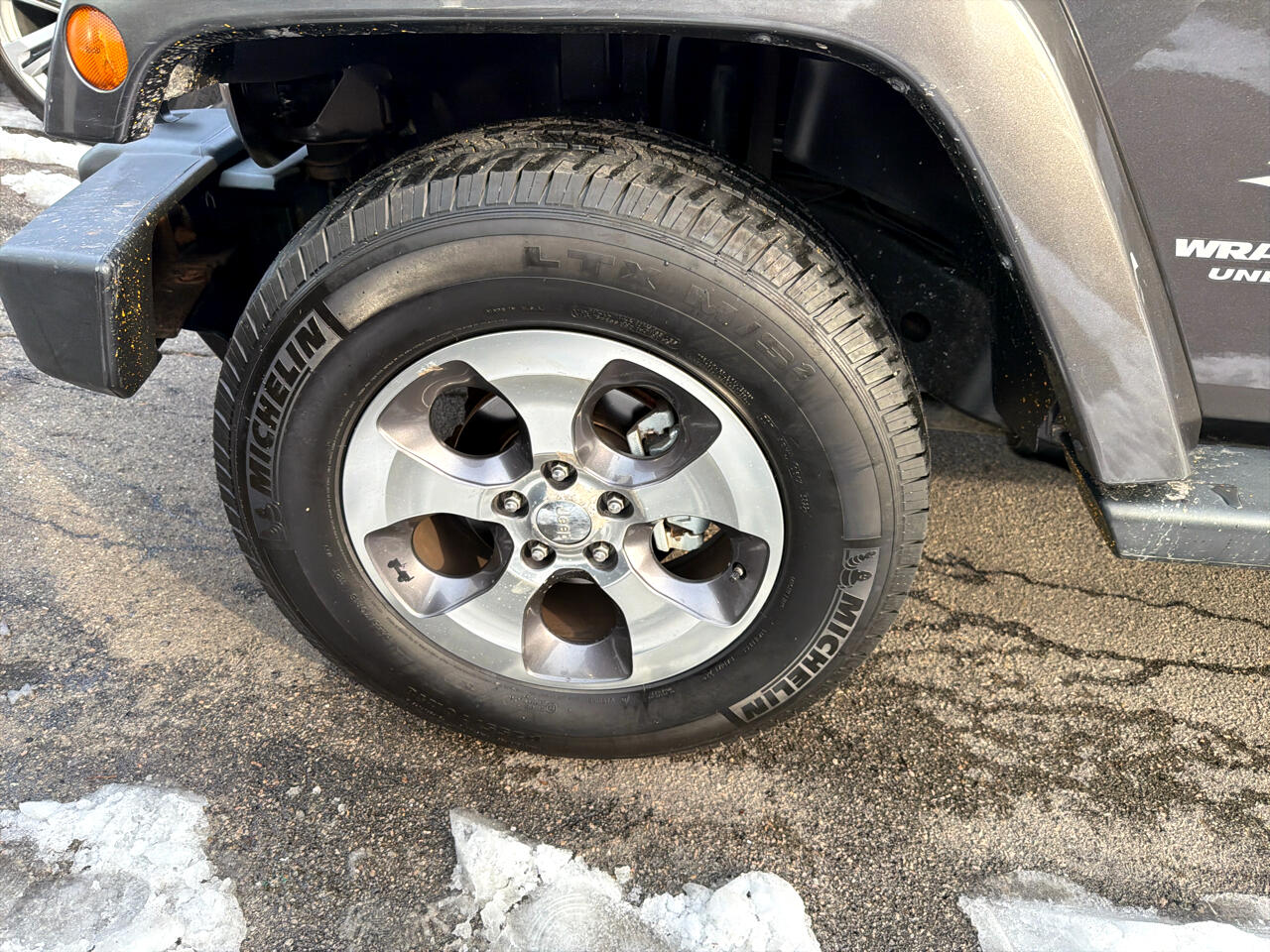 Jeep Wrangler Unlimited 4WD 4dr Sahara 2016