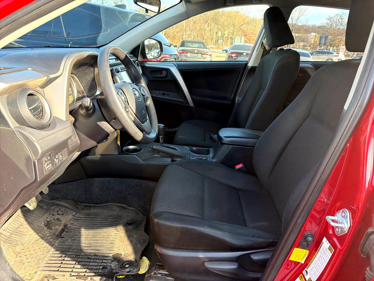 Toyota RAV4 FWD 4dr LE (Natl) 2014