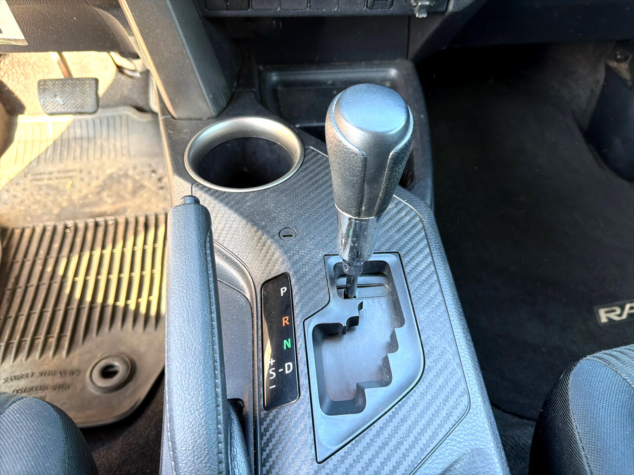 Toyota RAV4 FWD 4dr LE (Natl) 2014