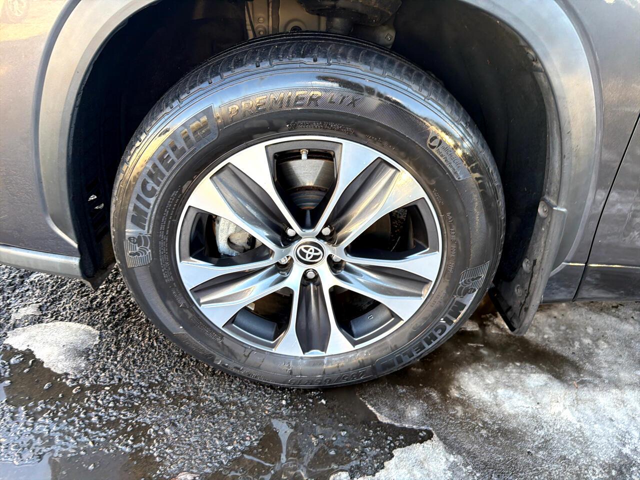 Toyota Highlander XLE AWD (Natl) 2022