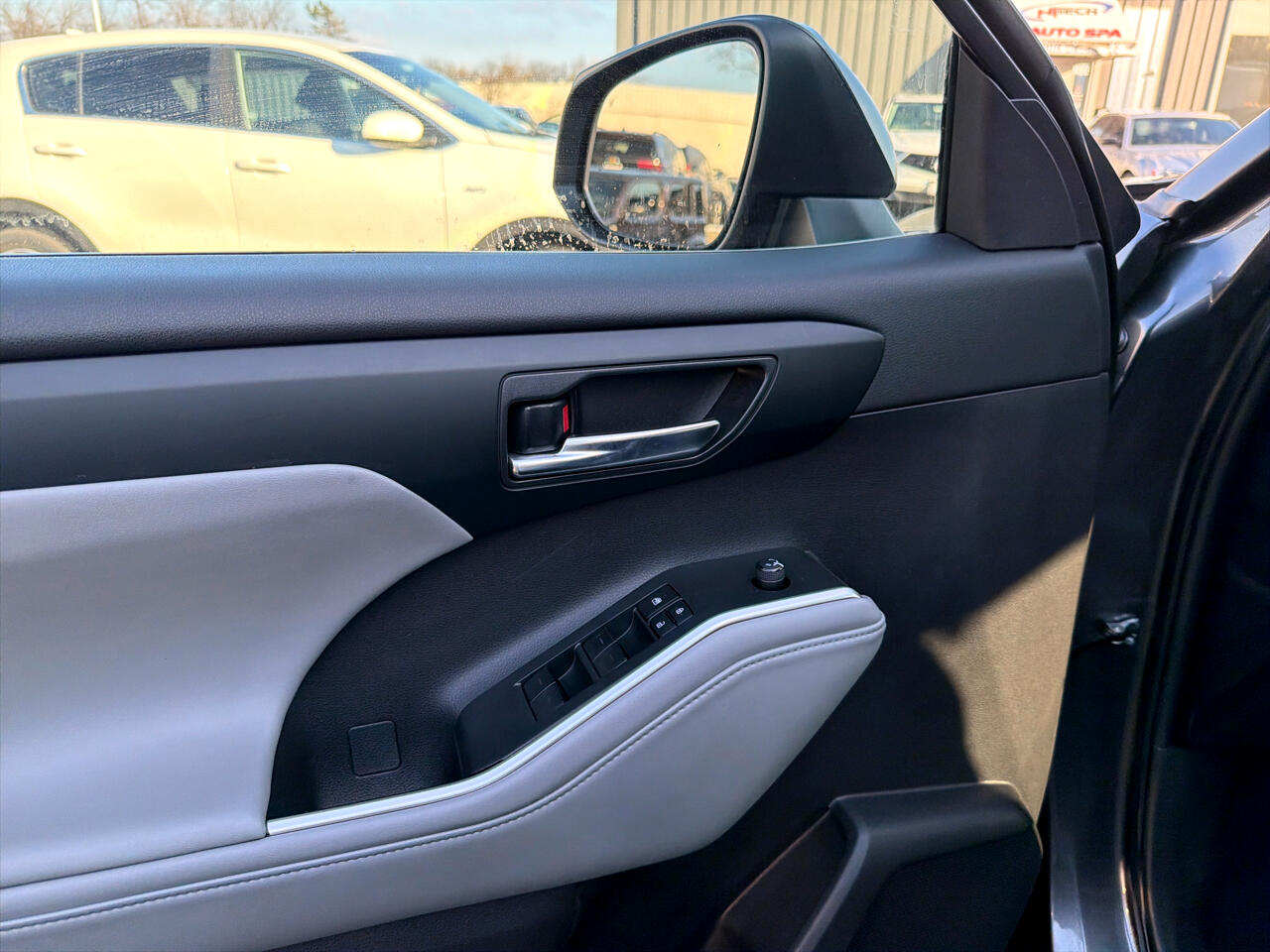 Toyota Highlander XLE AWD (Natl) 2022