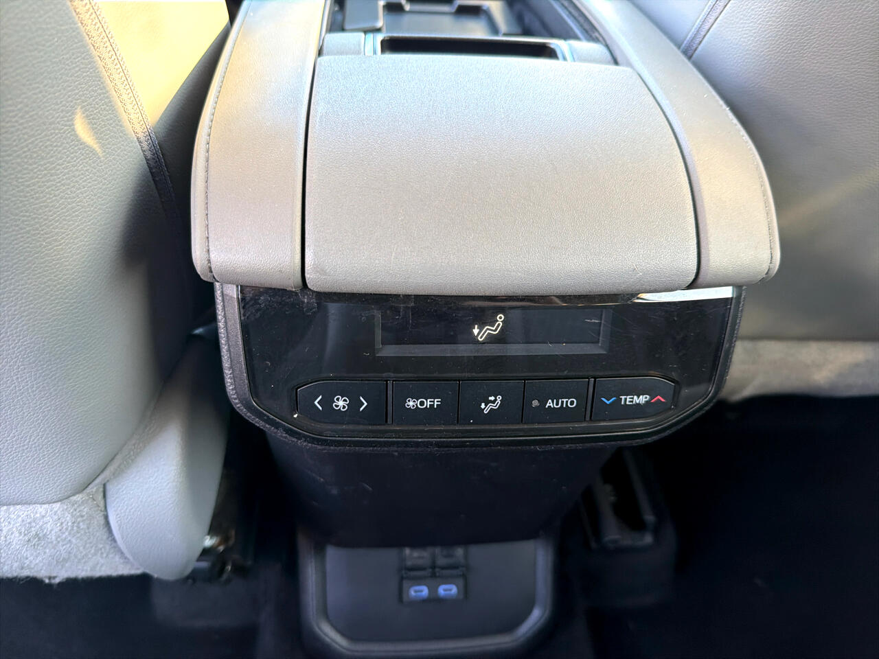 Toyota Highlander XLE AWD (Natl) 2022