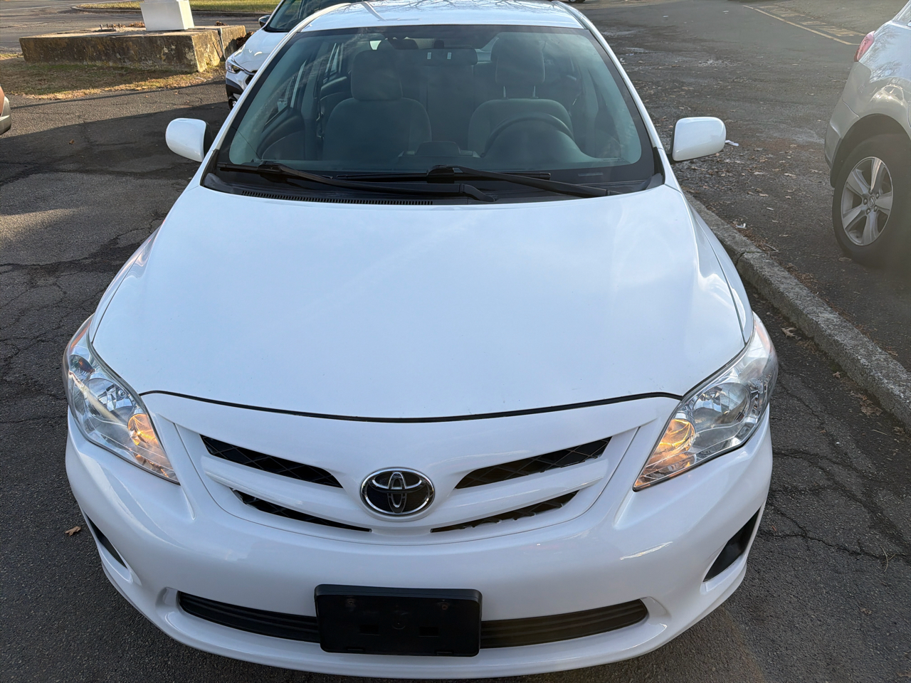 Toyota Corolla 4dr Sdn Auto LE (Natl) 2012