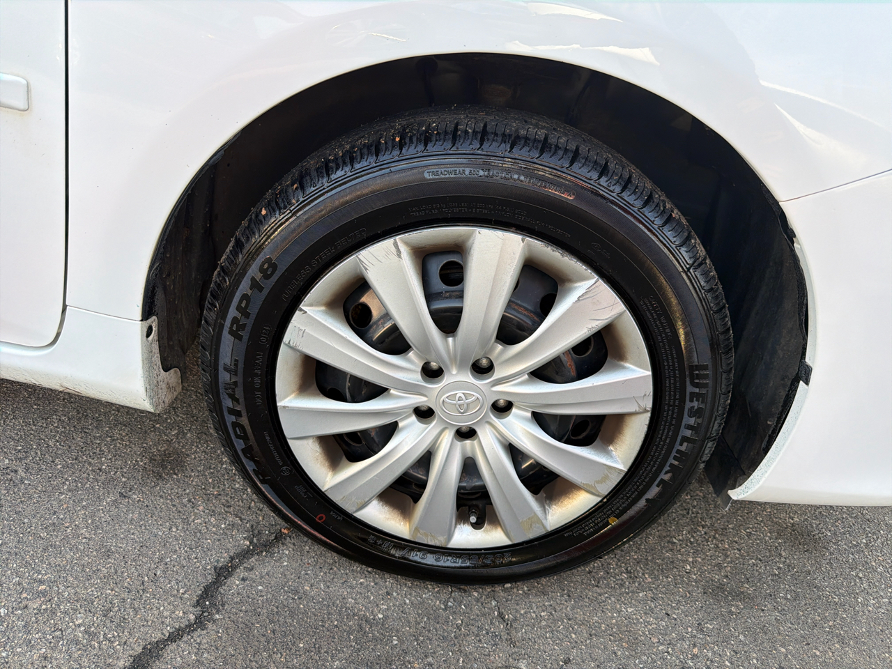 Toyota Corolla 4dr Sdn Auto LE (Natl) 2012