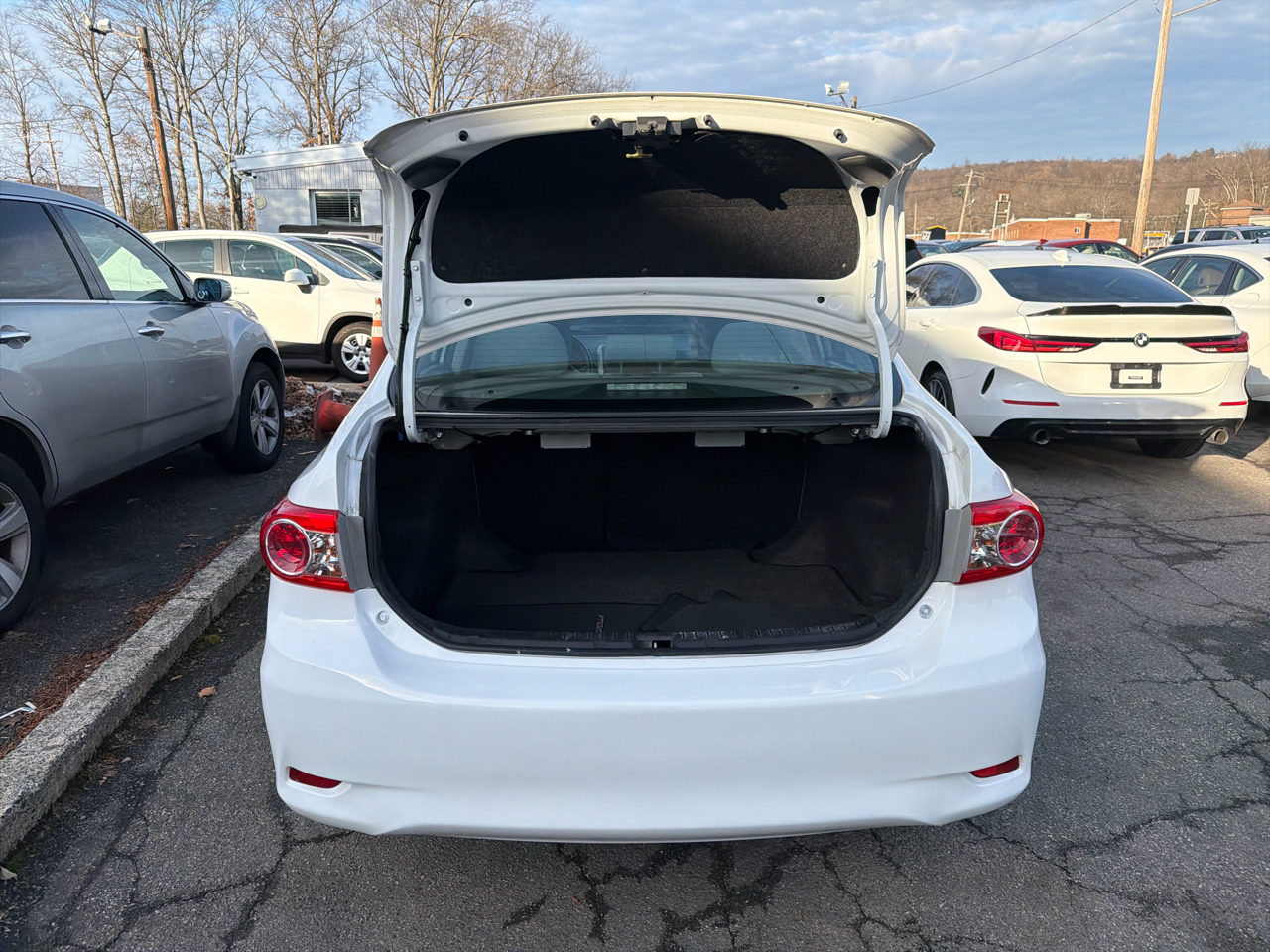 Toyota Corolla 4dr Sdn Auto LE (Natl) 2012