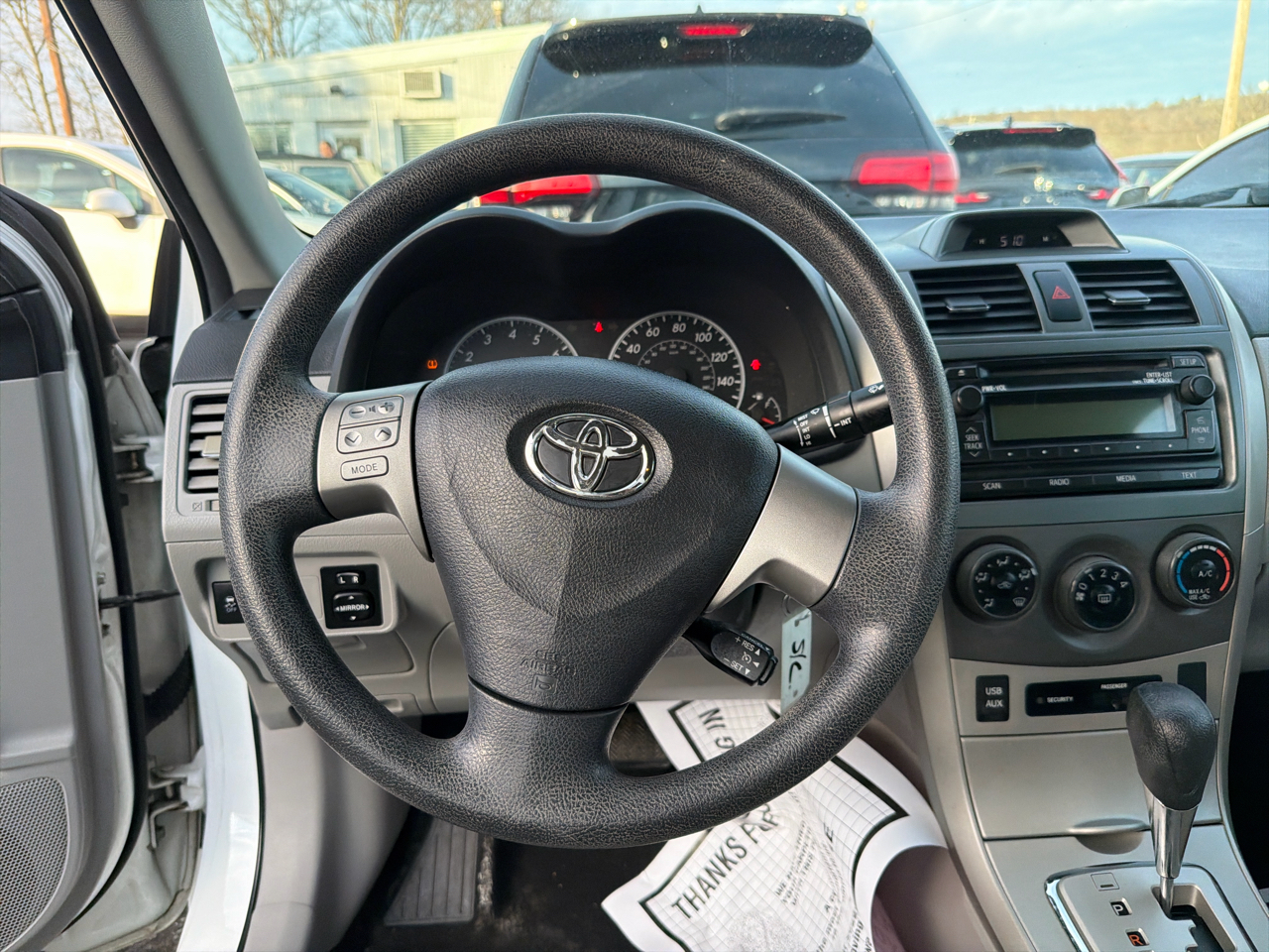 Toyota Corolla 4dr Sdn Auto LE (Natl) 2012