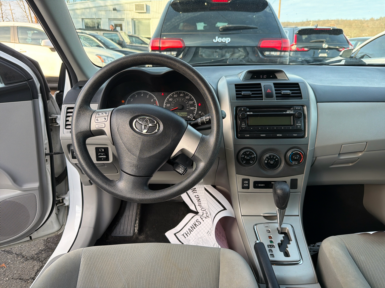 Toyota Corolla 4dr Sdn Auto LE (Natl) 2012