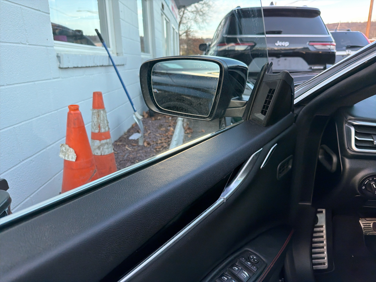 Maserati Ghibli 4dr Sdn S Q4 2016