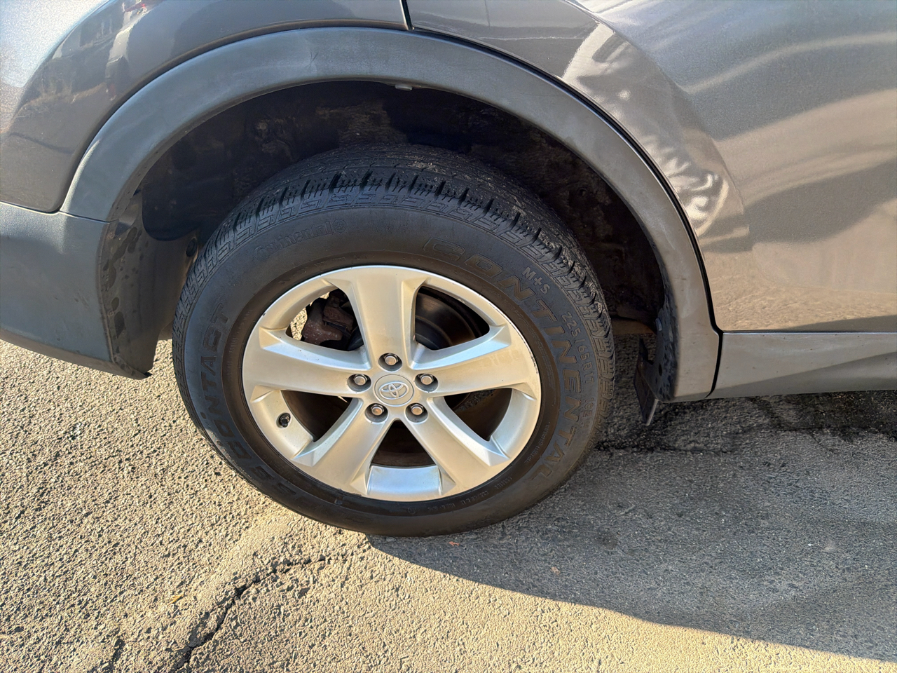 Toyota RAV4 AWD 4dr XLE (Natl) 2014