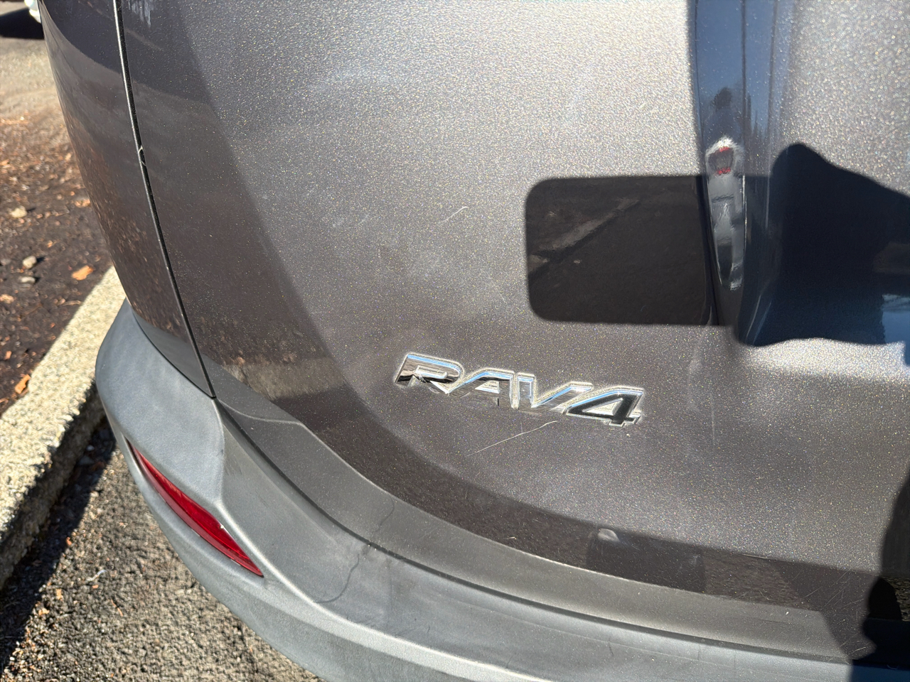 Toyota RAV4 AWD 4dr XLE (Natl) 2014